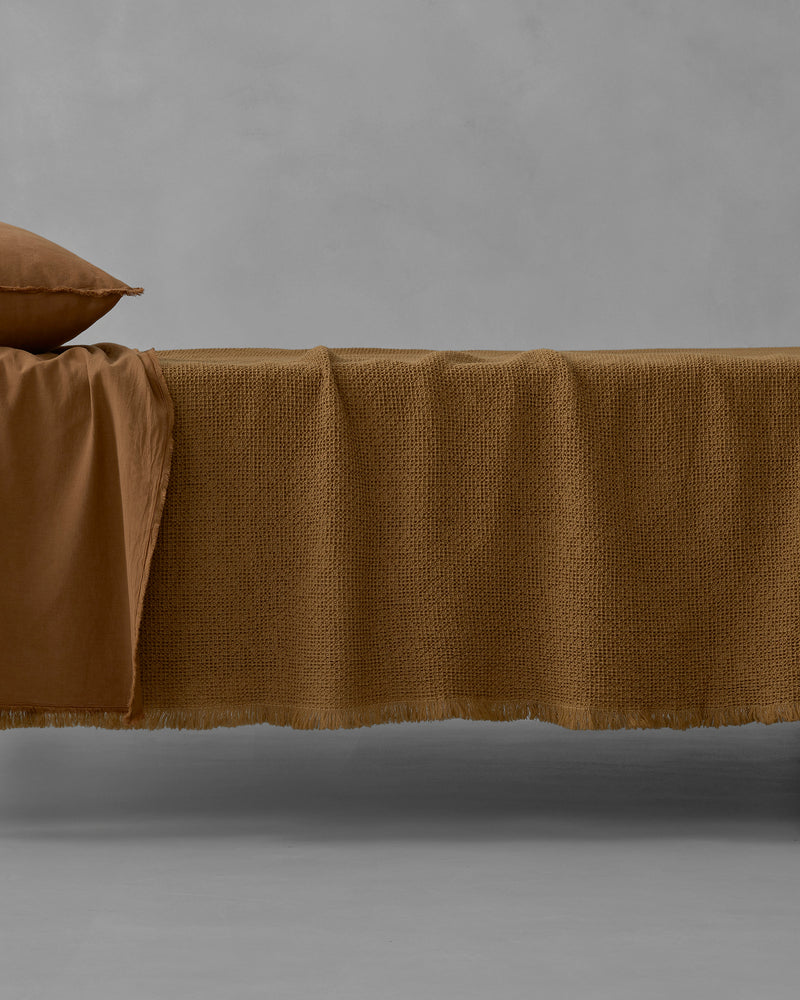 NID-COPERTA_ORO_01.jpg